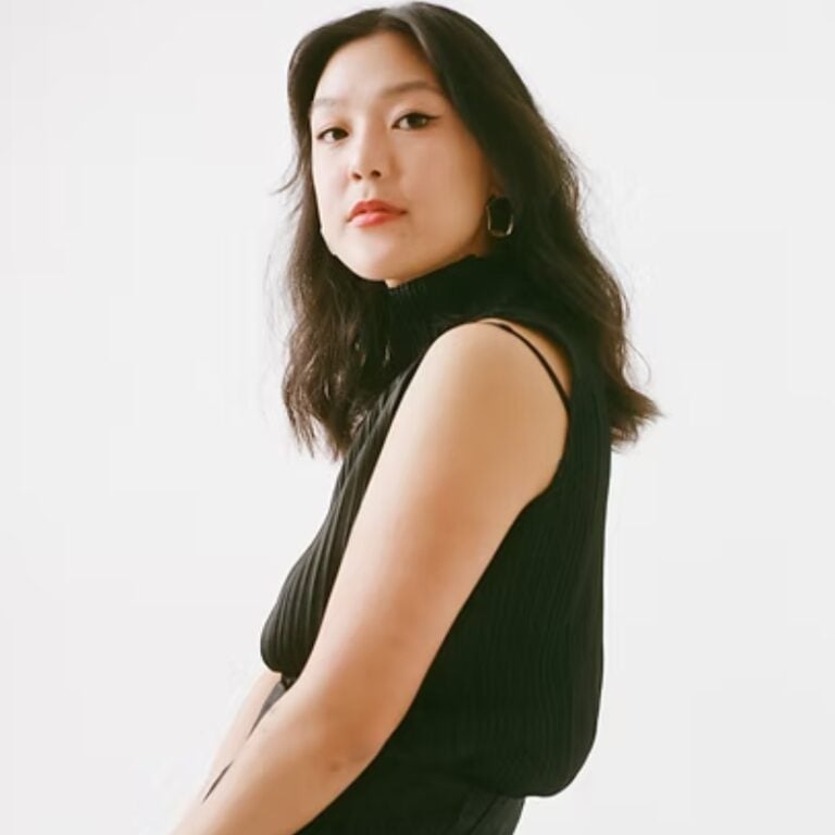Angela Hui Headshot