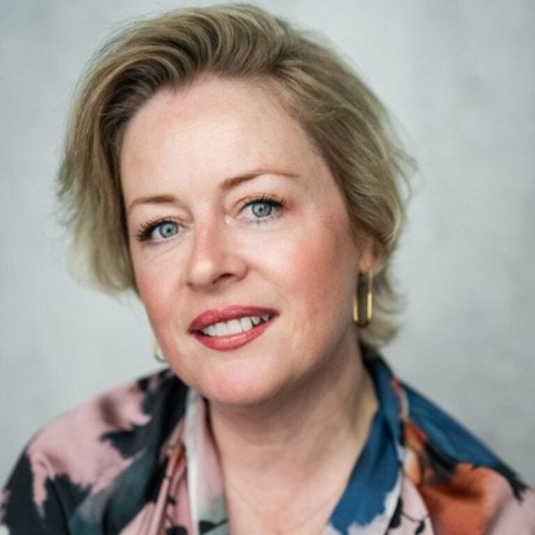 Jane Crowther Headshot