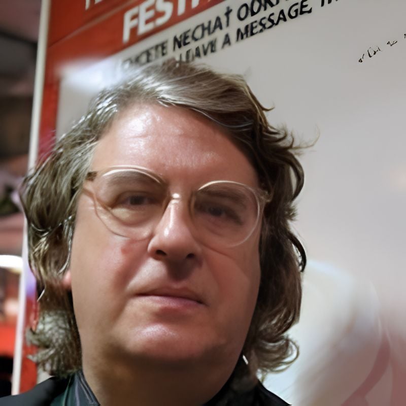 Phillip Bergson headshot